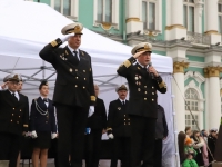 На Дворцовой площади Петербурга состоялось посвящение в курсанты ГУМРФ имени адмирала С.О. Макарова